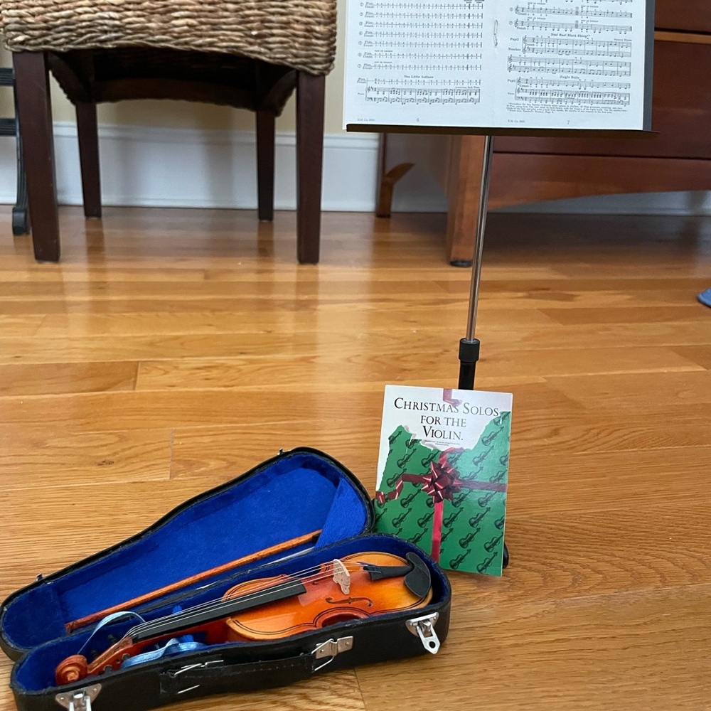 Violin, stand and music for American Girl or similar